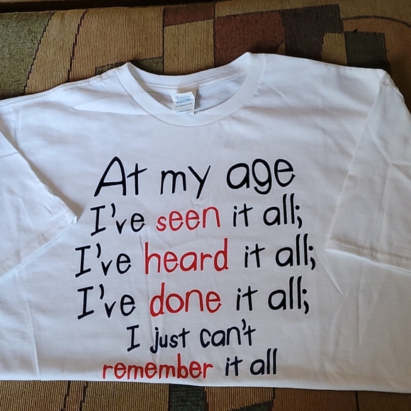 NWT 👕SHIRT.. - Picture 2 of 4